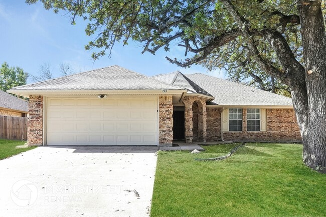 property at 703 Timberoaks Dr