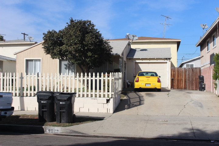 1543-1545 W 206th St in Torrance, CA - Building Photo