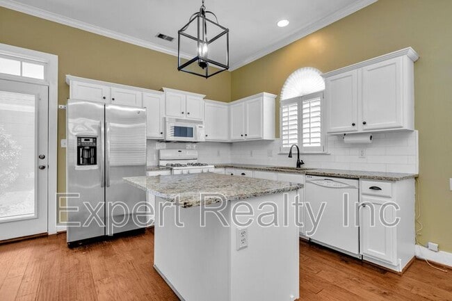 6285 S Clubview Cir in Bessemer, AL - Building Photo - Building Photo