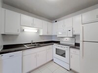 Building Photo - 65 East Scott Apartments in Chicago, Illinois