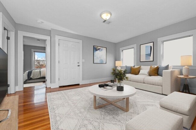 129 Lynnway, Unit 3 in Revere, MA - Building Photo - Building Photo
