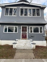 365 E 161st St in Cleveland, OH - Building Photo