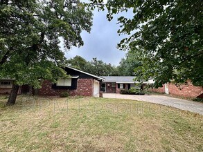 2924 N McMillan Ave in Bethany, OK - Building Photo - Building Photo