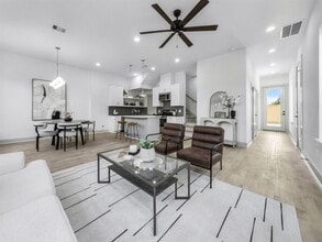 2410 Vaughn St in Houston, TX - Building Photo - Building Photo