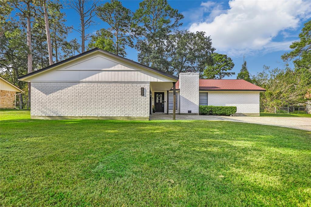 212 Normal Park Dr in Huntsville, TX - Building Photo