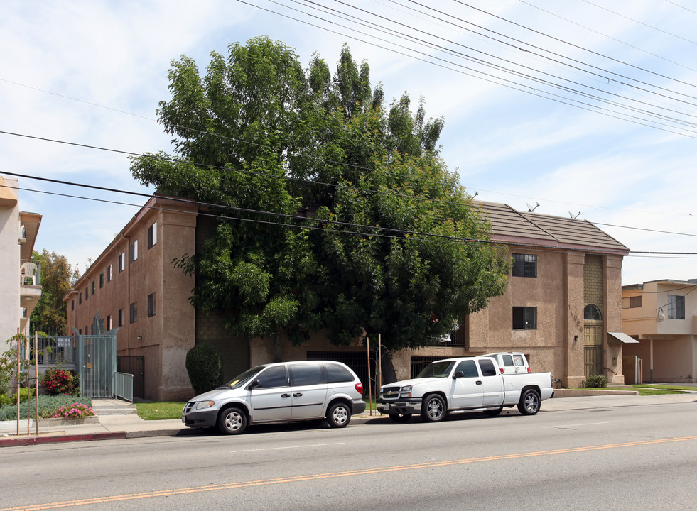 Vanowen Terrace Apartments in Los Angeles, CA - Building Photo