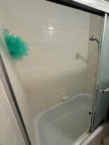 288 Whitmore St in Oakland, CA - Building Photo