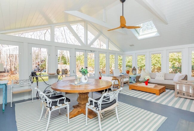 property at 1137 Springs Fireplace Rd