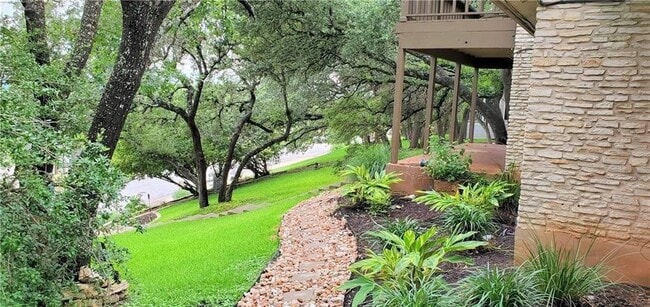 1403 Canoe Brook Dr
