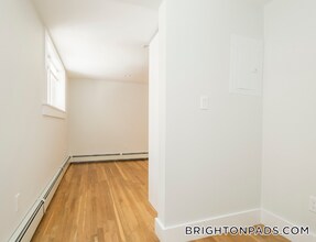 35 South St, Unit B4 in Boston, MA - Foto de edificio - Building Photo