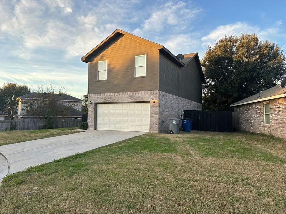 9980 Rio Doso Dr in Dallas, TX - Building Photo
