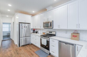 14 Stevens Ave in Jersey City, NJ - Building Photo - Building Photo