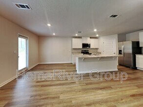 3059 Heritage Plantation Blvd in Laurel Hill, FL - Building Photo - Building Photo
