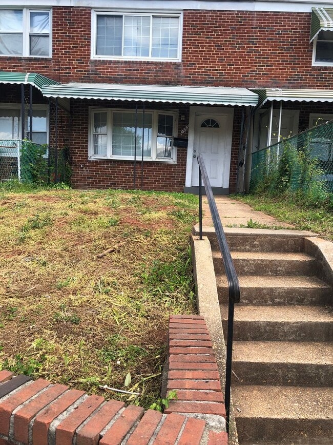 property at 2563 Southdene Ave