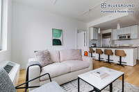 550 W 54th St in New York, NY - Building Photo - Building Photo