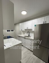 10024-10154 154 St in Edmonton, AB - Building Photo - Building Photo