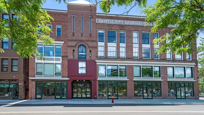 The Hartford Carriage House