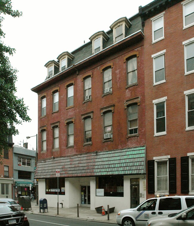 1933-1935 Spruce St in Philadelphia, PA - Foto de edificio - Building Photo