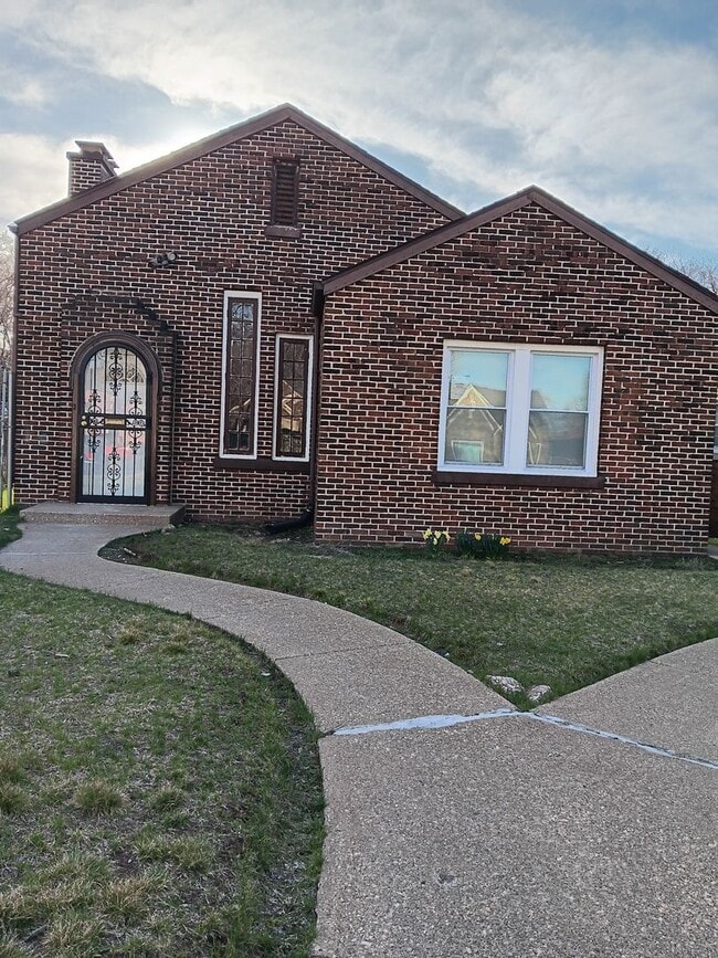 324 Arthur St in Gary, IN - Building Photo - Building Photo