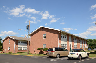 Madison Manor Apartments in Jenkintown, PA - Building Photo - Building Photo