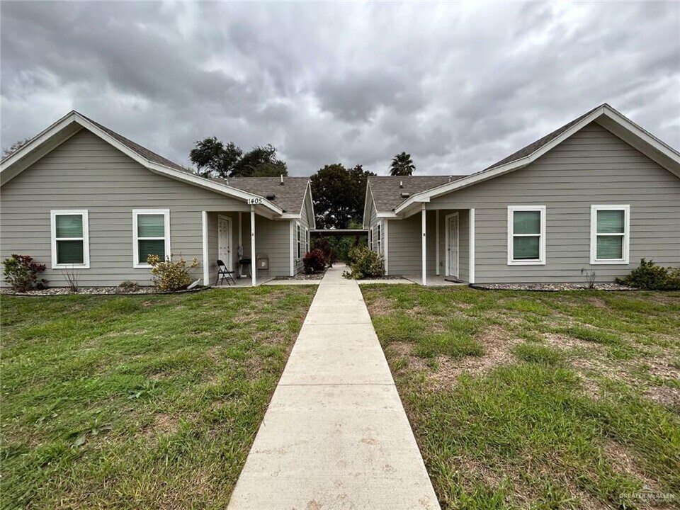 1315 Quitaca Dr-Unit -A in Edinburg, TX - Building Photo