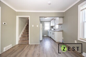 128 W Muir Ave in Hazel Park, MI - Building Photo - Building Photo