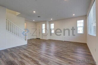 1300 Renewal Ln in Fairfield, CA - Building Photo - Building Photo