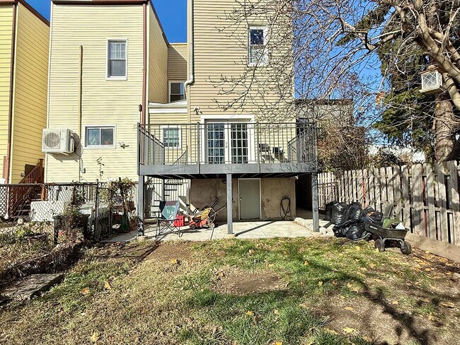 388 Princeton Ave in Jersey City, NJ - Foto de edificio - Building Photo