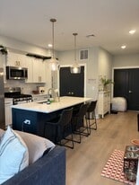 7521 Ridge Ave in Philadelphia, PA - Building Photo