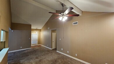 14807 Spring Lake Dr in Houston, TX - Building Photo - Building Photo