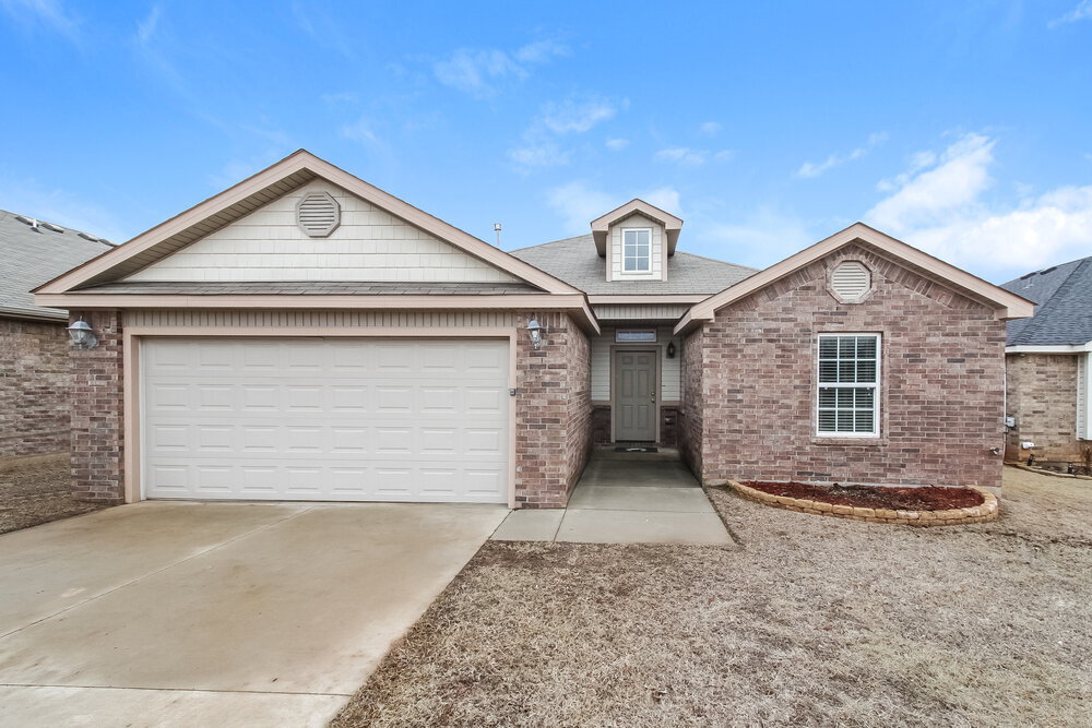 700 NE 19th St in Newcastle, OK - Building Photo