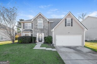 548 Rosalind Terrace in Locust Grove, GA - Building Photo