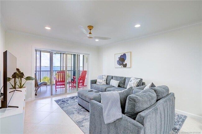 property at 20 NE Plantation Rd