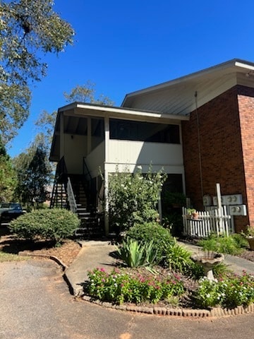 property at 111 Country Club Dr