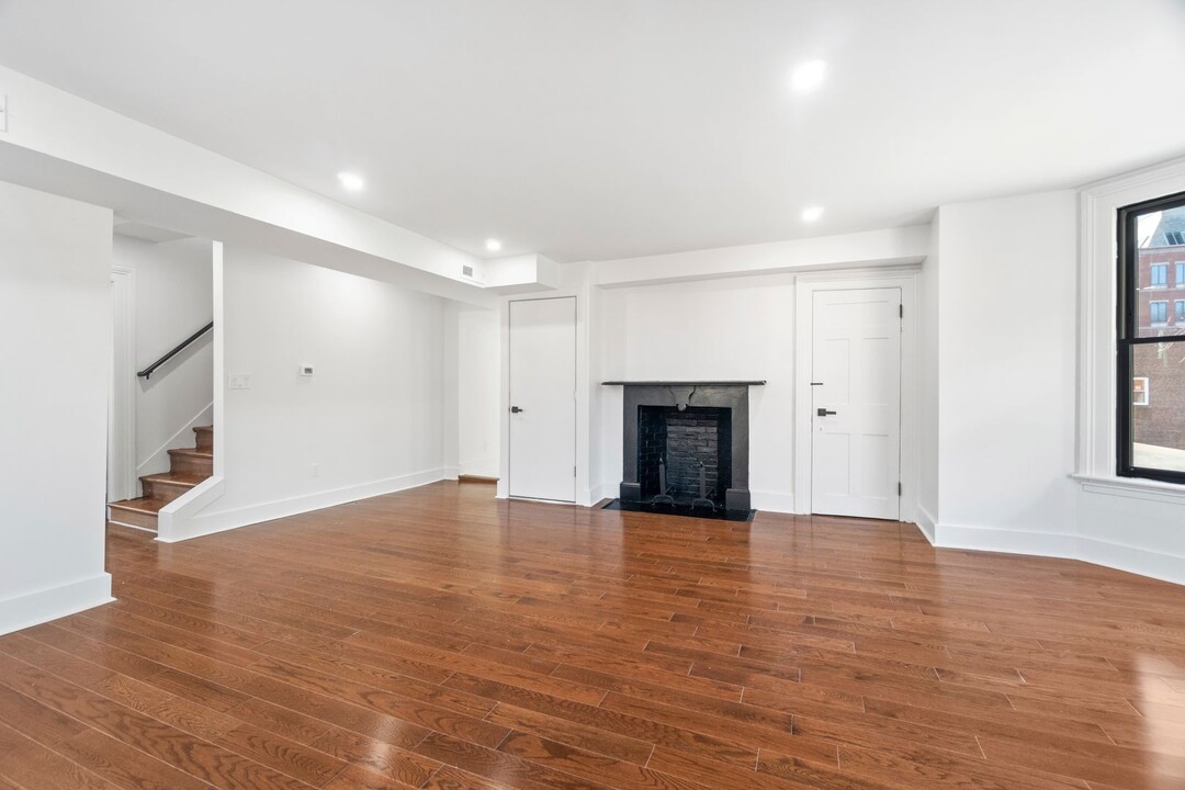 54 Trumbull St-Unit -54-2 in New Haven, CT - Building Photo
