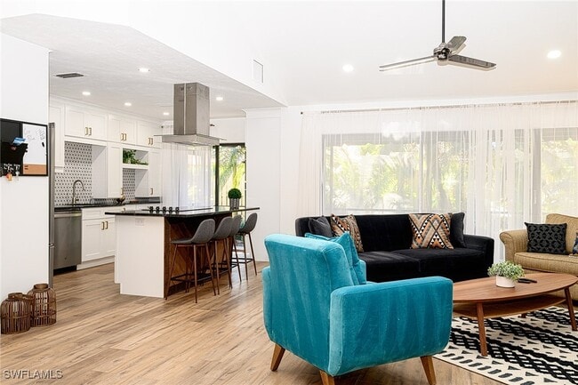 property at 772 Reef Point Cir