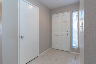 525 Lincoln Ave in Modesto, CA - Building Photo - Building Photo