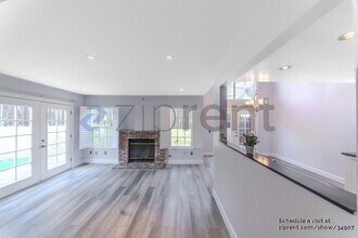 12331 Hilldale Ct in Los Angeles, CA - Building Photo - Building Photo