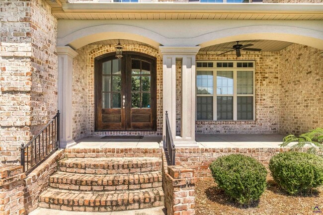 510 London Ct in Bonaire, GA - Building Photo - Building Photo