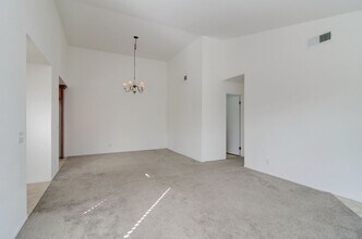 359 Deerfield Ave in Irvine, CA - Building Photo - Building Photo