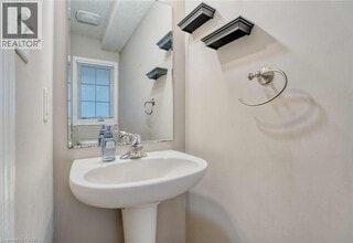 3045 Springmeadow Road in London, ON - Building Photo - Building Photo