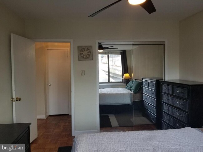 1121 Arlington Blvd in Arlington, VA - Building Photo - Building Photo