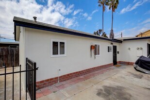 1733 W 150th St, Unit B in Gardena, CA - Building Photo