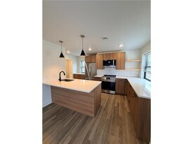 131 W 46th St in Minneapolis, MN - Building Photo