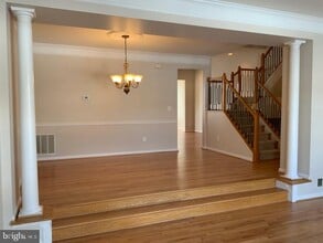 22004 Avonworth Square in Broadlands, VA - Building Photo - Building Photo