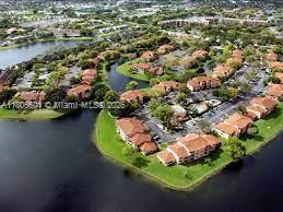 9953 Nob Hill Pl in Sunrise, FL - Building Photo