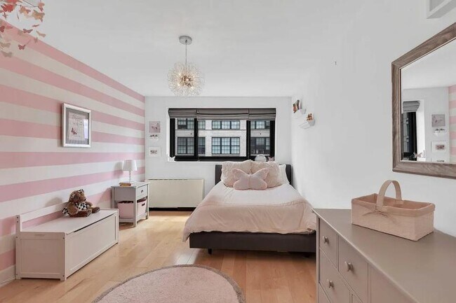 808 Broadway in New York, NY - Building Photo - Building Photo