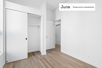 Room in Shared 4 bed/3.5 bath home in Chicago, IL - Building Photo - Building Photo