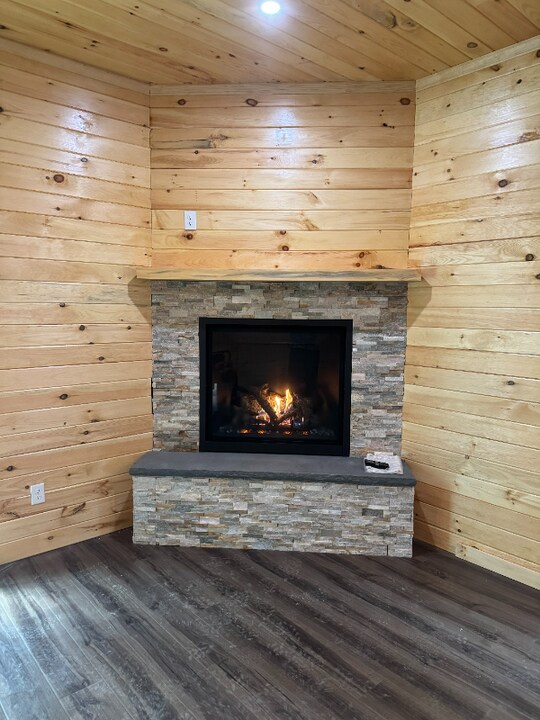 20 Tower Rd in Manchester, ME - Building Photo
