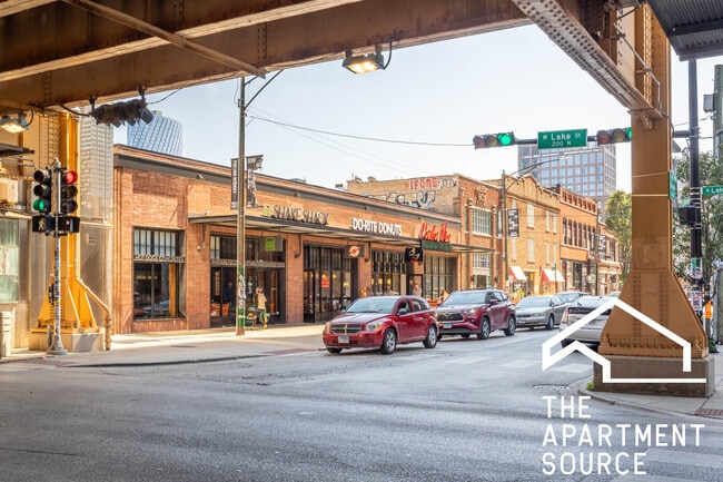 1008 W Lake St, Unit 2